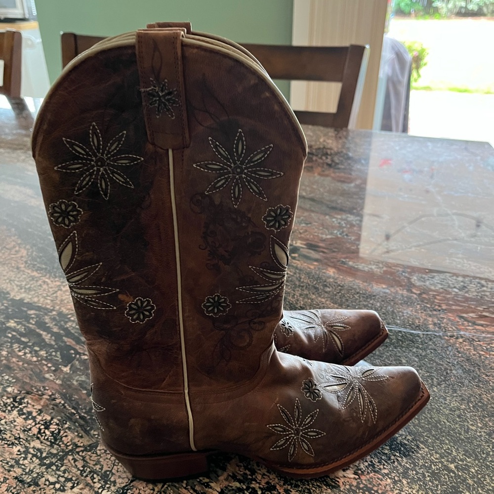 Cowgirl boots. Worn once.